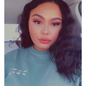 Meet your Posher, Alyssa